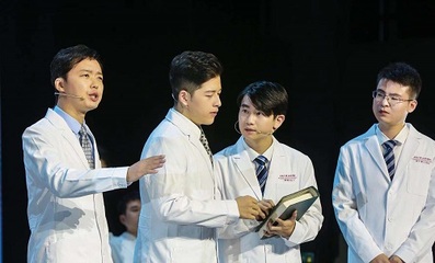 獻禮建黨百年!中南大學湘雅醫學院原創 舞臺劇《張孝騫》首度公演